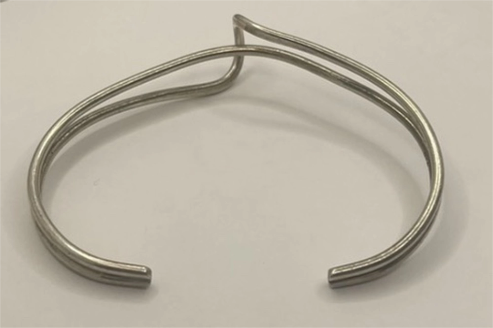 Back of Vintage 925 Sterling Silver Wave Crossover Cuff Bangle Bracelet