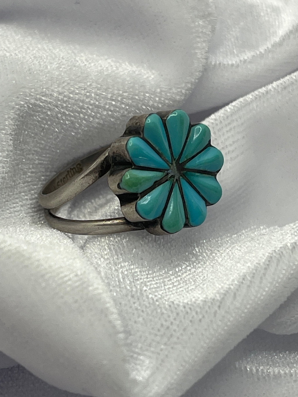 Vintage George Gasper Sterling Silver & Turquoise Zuni Flower Rosette Ring