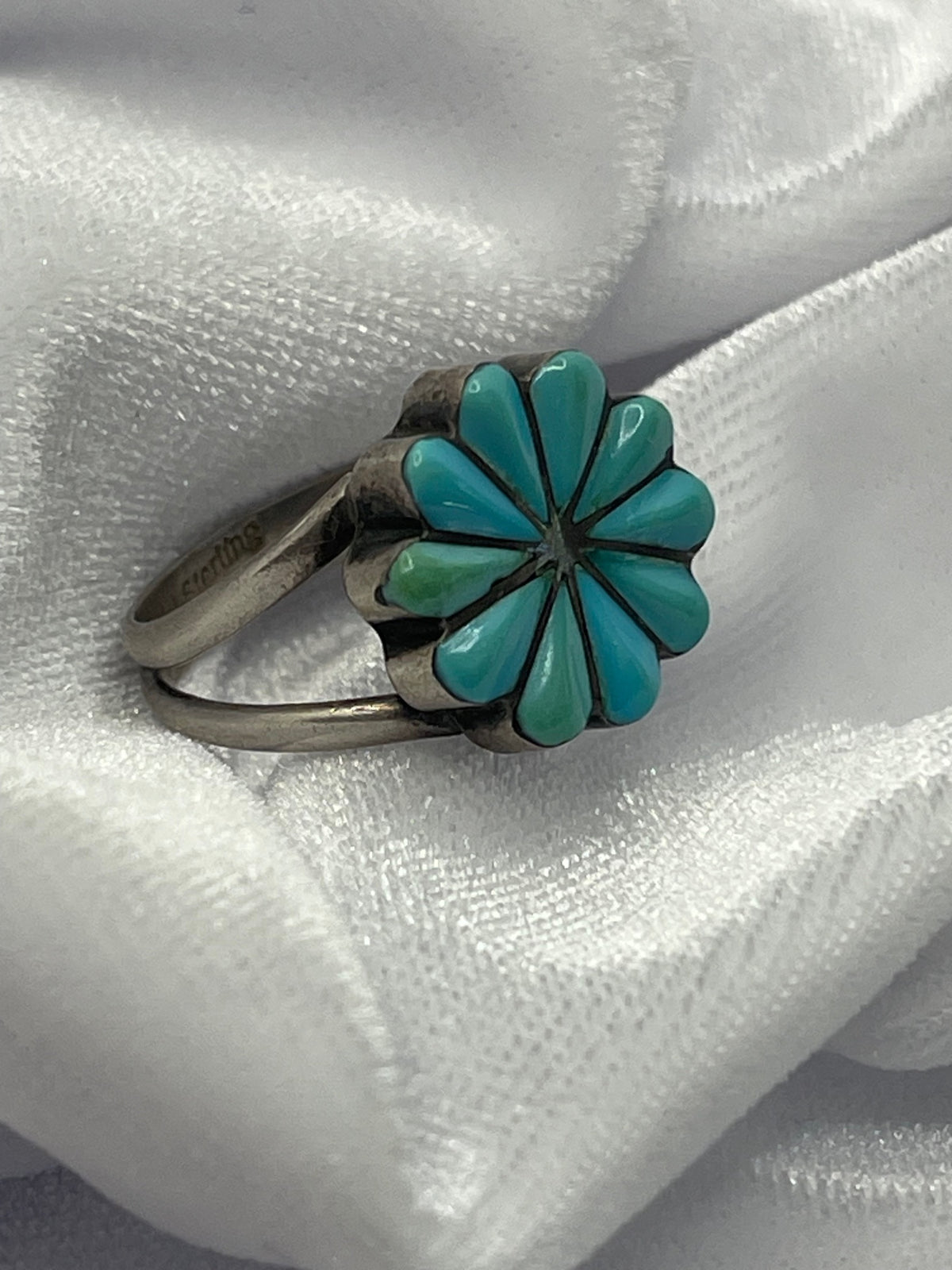 Vintage George Gasper Sterling Silver & Turquoise Zuni Flower Rosette Ring