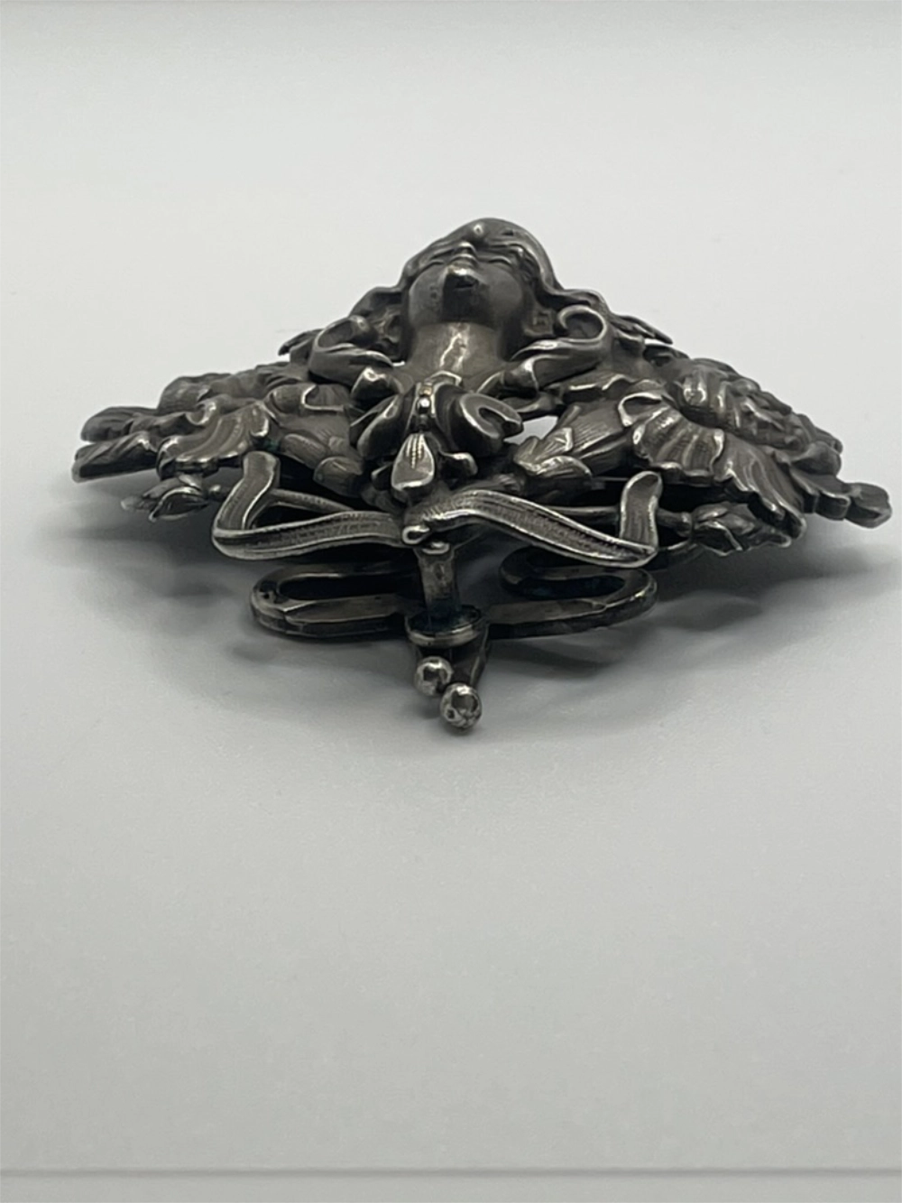 Bottom view of the Antique William B. Kerr Sterling Silver Art Nouveau Fur Clip