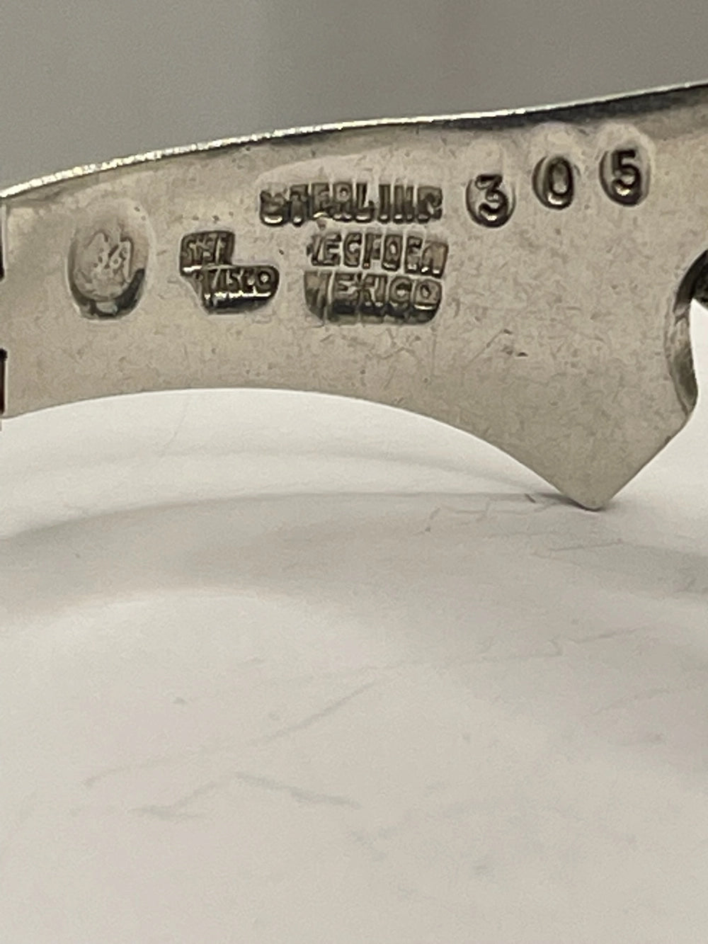 Sterling 305 Mexico engraved onto Vintage Mid-Century Modern Sigi Pineda Double Hinge Bangle