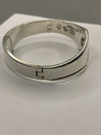 Right side view of Vintage Mid-Century Modern Sigi Pineda Double Hinge Bangle