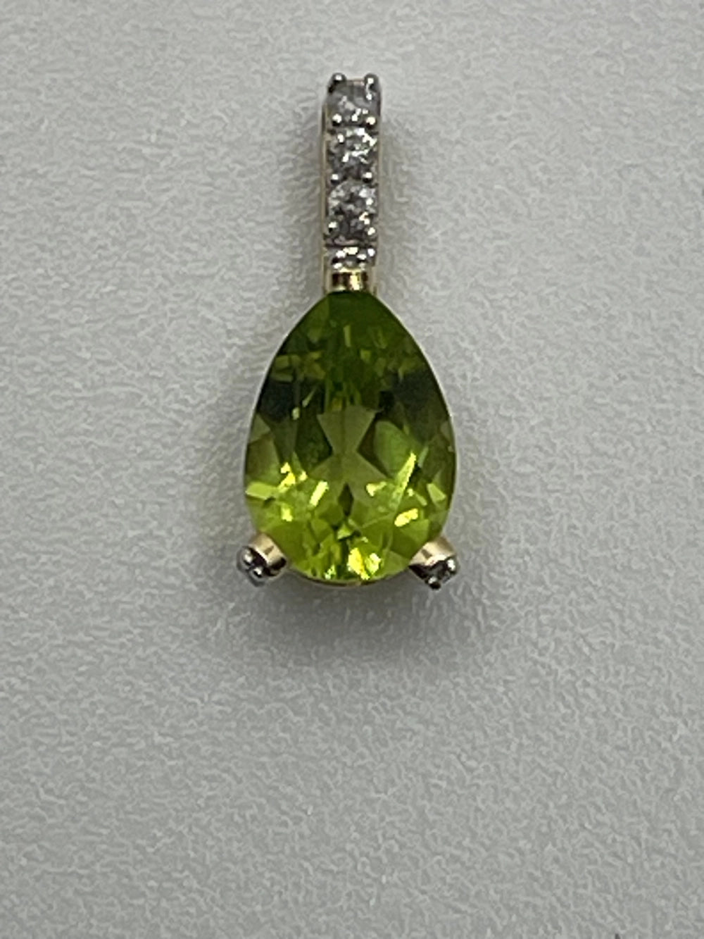 Preowned Stuller Pear Shaped Peridot Diamond 14k Gold Pendant