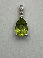 Preowned Stuller Pear Shaped Peridot Diamond 14k Gold Pendant