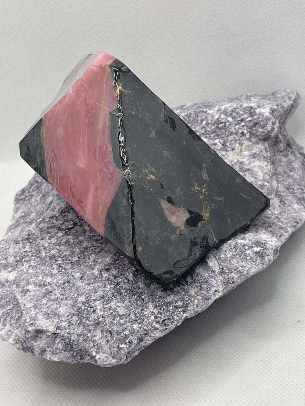 Soaprocks® Jewel Line Rhodonite & Basalt Bath Soap