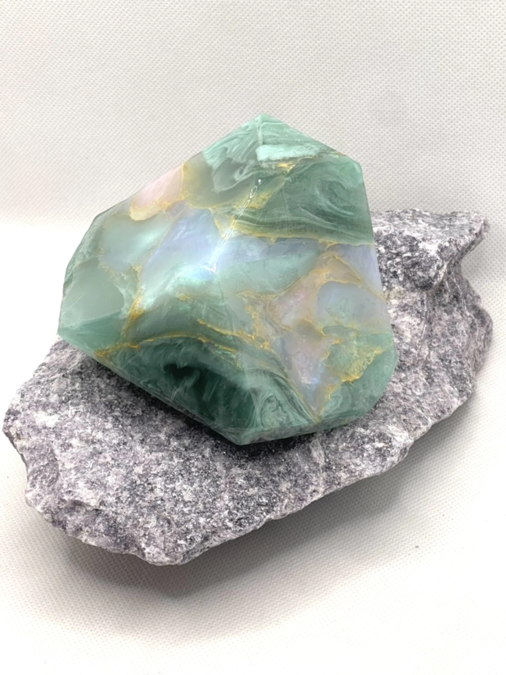 Soaprocks® Jewel Line White Opal in Jade Bath Soap