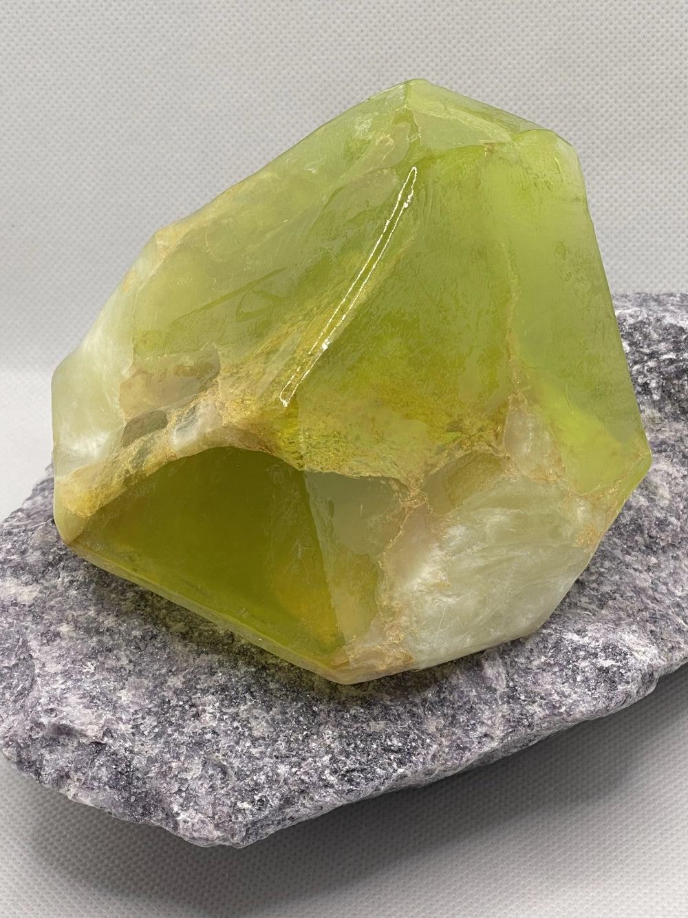 Peridot SoapRocks® Coconut Key Lime Bath Soap