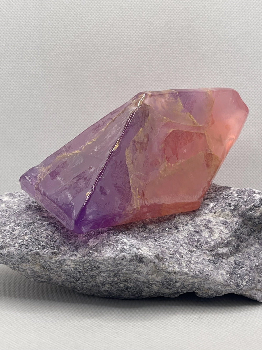 Rose Amethyst SoapRocks® Cucumber Moss Muscatel Bath Soap
