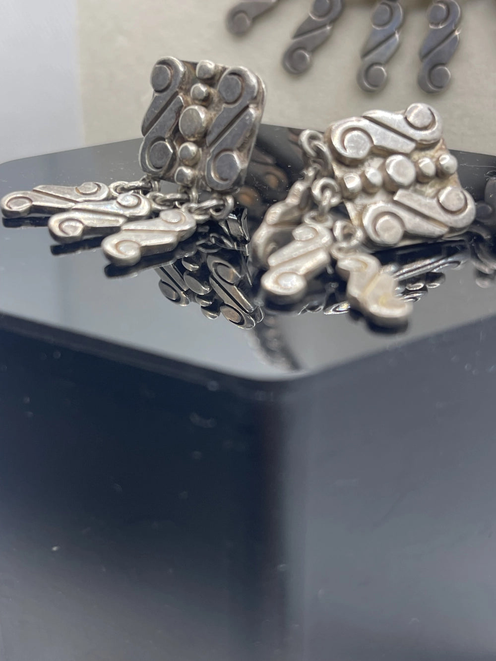 Closeup View of Vintage 1980s Dulce Taxco Sterling Silver Earrings