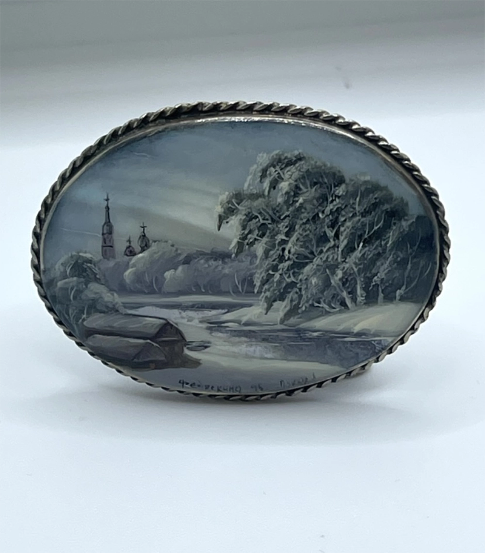 Vintage Fedoskino Hand-Painted Winter Landscape Mother of Pearl Brooch