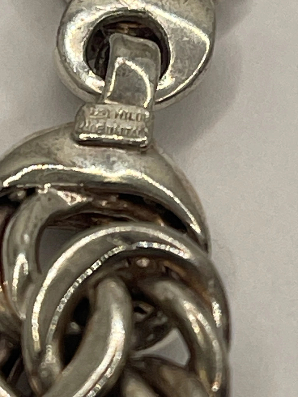 Closeup of link from the Vintage Milor 925 Sterling Silver Italy Byzantine Link Bracelet