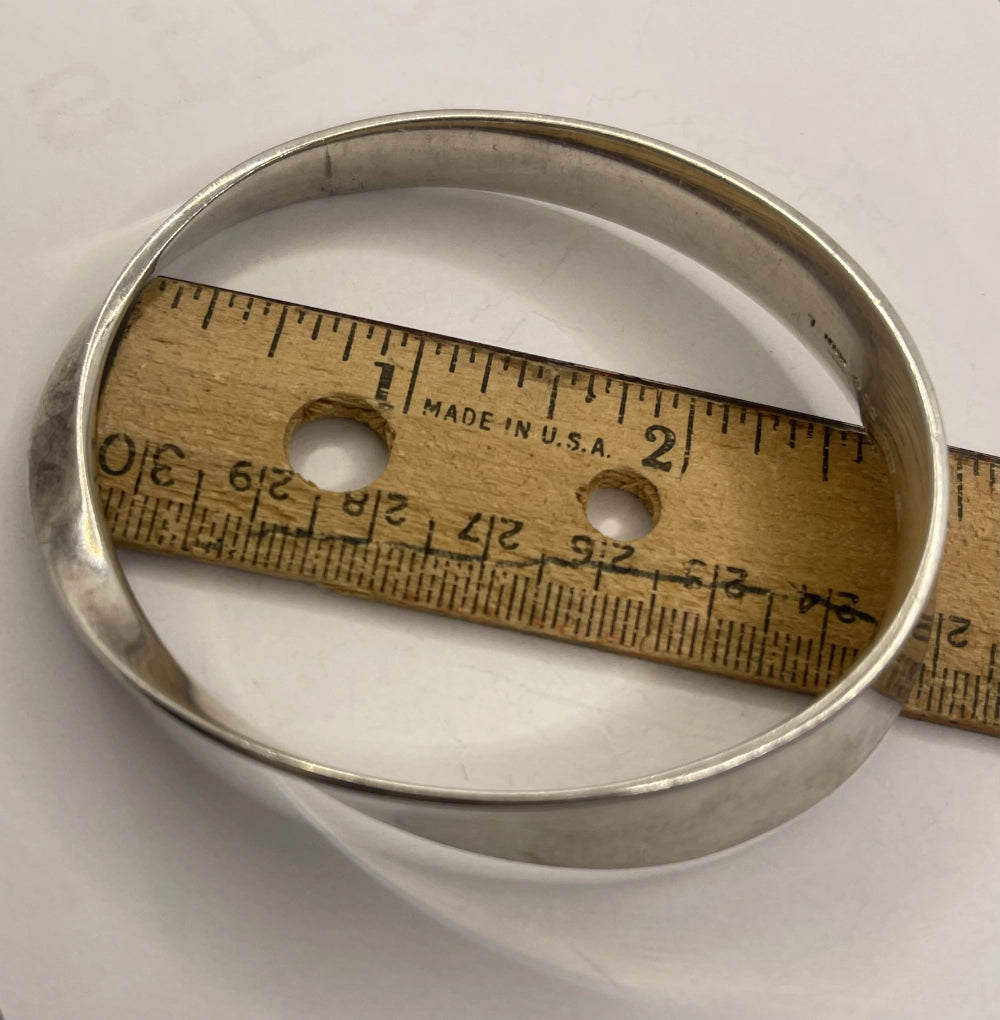 Measurement of Vintage Georg Jensen  206 Möbius Sterling Silver Vivianna Torun Bangle Bracelet