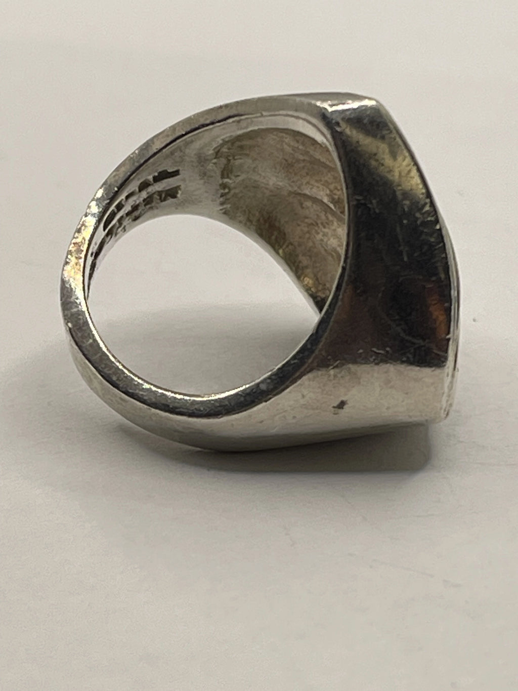 Right Side View of the Vintage Modernist Mexican Taxco .925 Sterling Silver Scalloped Dome Design Ring