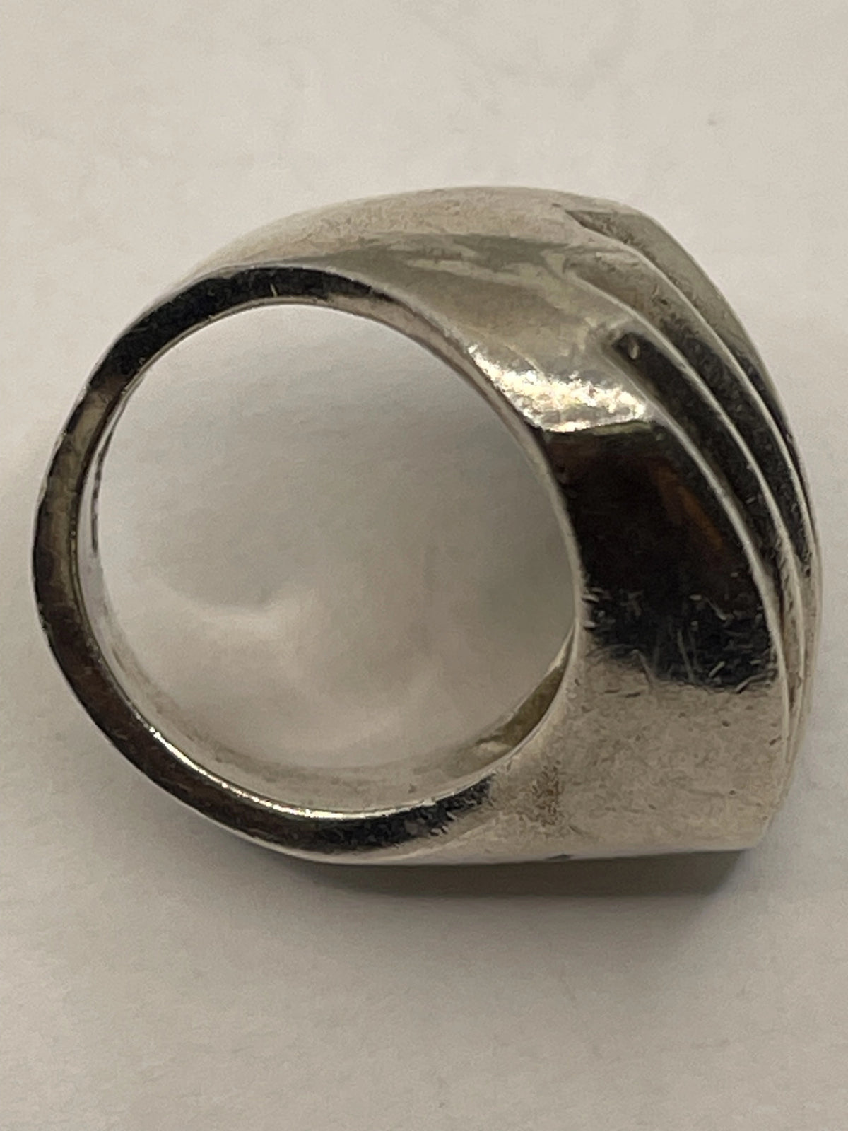 Left Side View of the Vintage Modernist Mexican Taxco .925 Sterling Silver Scalloped Dome Design Ring